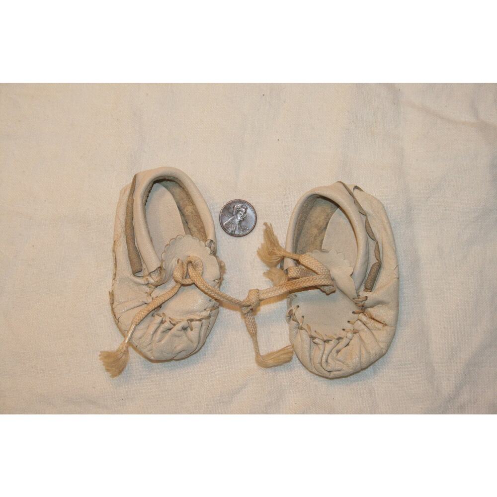 vintage baby shoes,old vintage baby shoes,vintage baby shoes white,baby shoes